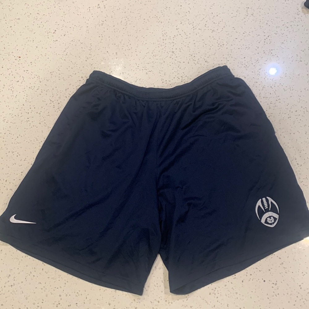 Nike Utah State Aggies shorts XXL